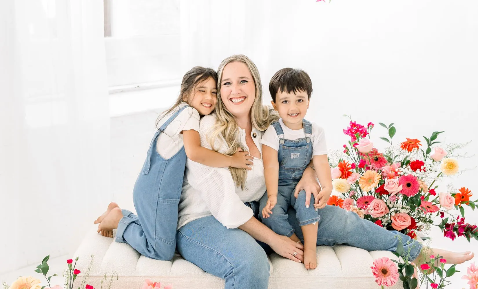 Mommy and Me Magic: Capturing Love in Bloom During Our Mother’s Day Minis